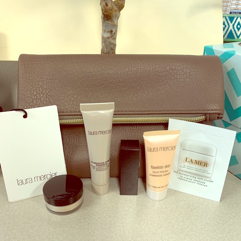 NWT Laura Mercier makeup bag & makeup! 5 pieces!